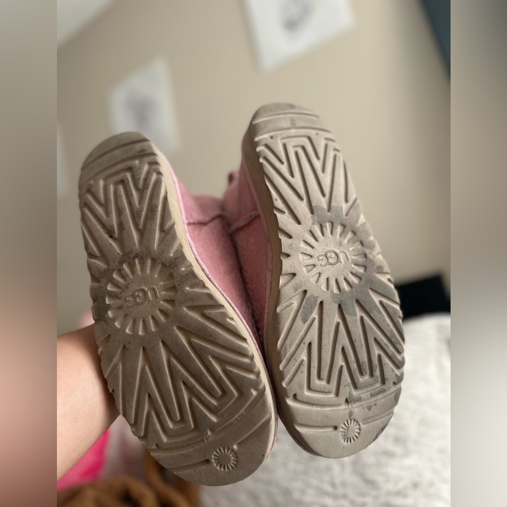 Ugg Mini - image 5